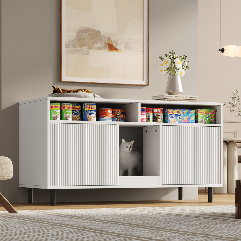 Offene Ablagefächer für Futter und Zubehör
